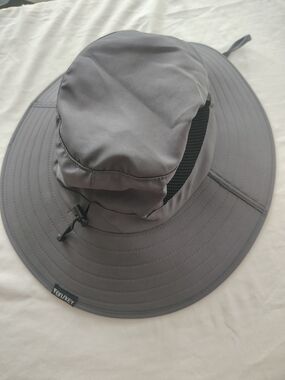 Men's Wide Brim Sun Hat with Mesh Venting Gray